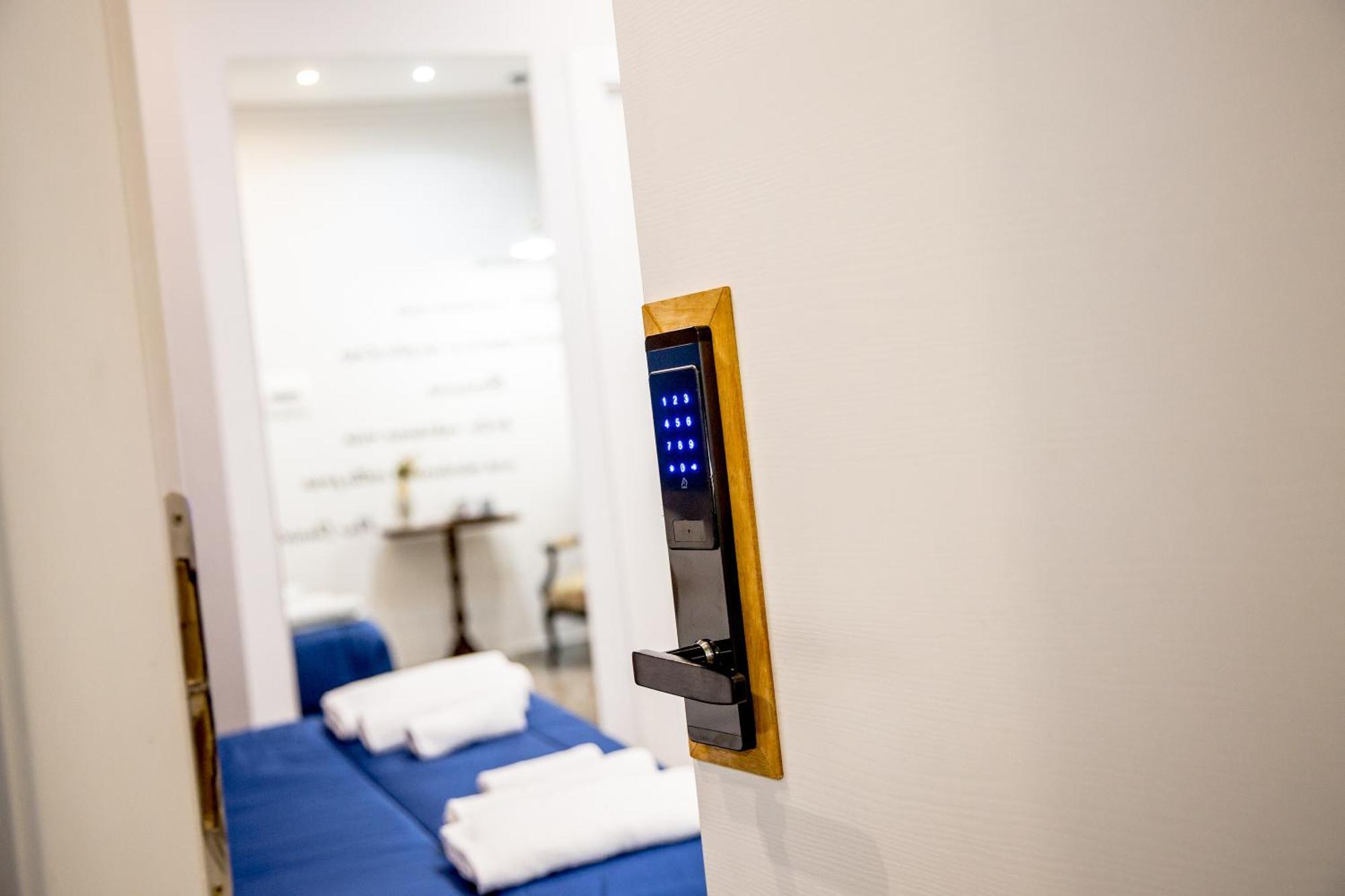 Miracolo Al Duomo Smart Accomodations Nápoles Exterior foto